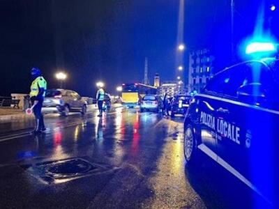 Uomo investito e ucciso sulla variante Aurelia tra Torre del Lago e Viareggio