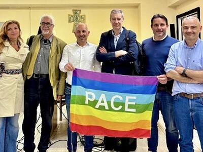 Folla a Sant'Anna per "Canzoni e parole per la pace": viaggio da Bob Dylan a De André, col contributo di Alessandro Volpi