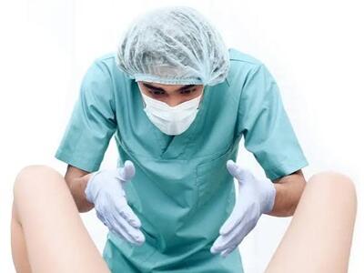 Divieto di esercizio della professione per un noto ginecologo lucchese accusato da alcune pazienti di aver compiuto atti sessuali