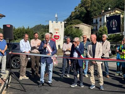 Ghivizzano festeggia al Portello: inaugurato il nuovo parcheggio sotto la Torre di Castruccio