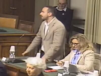 Consiglio su Antraccoli, l'opposizione: "Seduta ottenuta a fatica e ora secretata e chiusa dalla destra perché Agnitti ha ricevuto un avviso di garanzia. Di cosa ha paura il sindaco?"