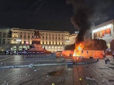 Piazza folle e criminale: contro certi bastardi verniciati di rosso e l'immigrazione indiscriminata, nessuna pietà