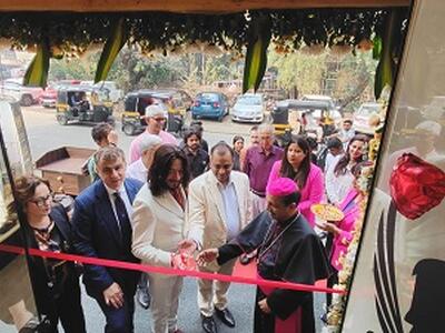 Prosegue l'espansione in India di Luca Piattelli: aperto un secondo atelier a Mumbai. Apprensione per la sede di Dubai: a pochi metri sono arrivati detriti di un missile iraniano