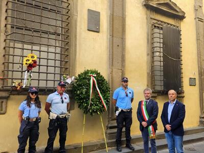 Il sindaco Pardini e l’assessore Bruni in via Vittorio Veneto per ricordare la tragica scomparsa di Antonio ed Eugenio nel 2017