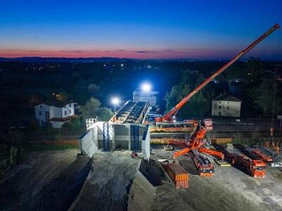 Sopralluogo dell'assessore Buchignani al nuovo cavalcavia dell'asse suburbano: in posa le travi delle campate