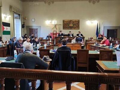 “Contro una narrazione che oppone il comune buono all’ASL matrigna”: scontro in consiglio comunale sulla consulta socio-sanitaria