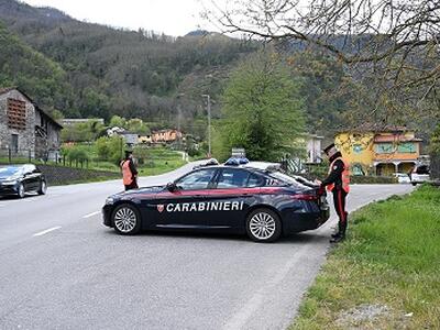 Immigrato aggredisce i carabinieri dopo una lite, arrestato