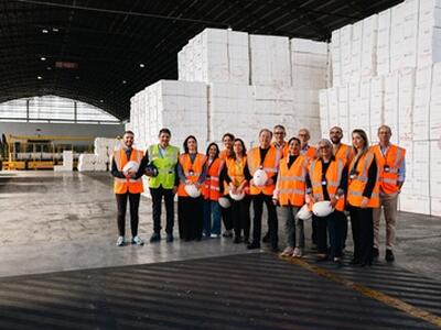 La direttrice generale di FSC® International Subhra Bhattacharjee visita la sede Sofidel di Porcari