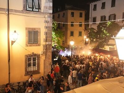 Lucca in Maschera 2026: sabato 14 febbraio torna l'Allegra Baccanata con dj set e musica in città