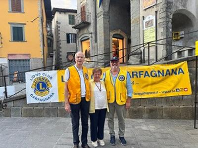 Castelnuovo di Garfagnana si colora di gioia: grande successo per Pompieropoli sotto l'ombra dell'Ariosto… dei Lions Club Garfagnana