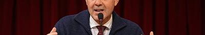 Roberto Vannacci e la carica degli imbecilli, ignoranti, idioti, inutili, insulsi verniciati di rosso