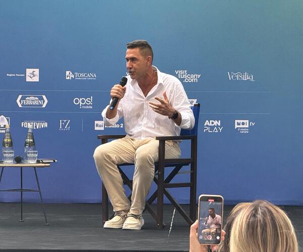 Roberto Vannacci, un generale in politica, ma con i controcazzi