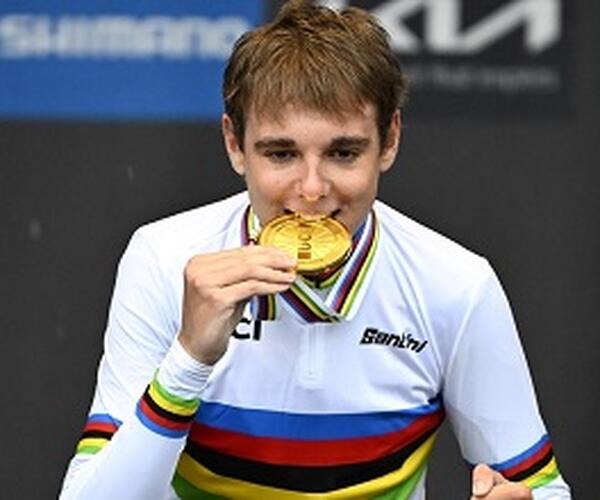 Ivano Fanini stravede per Lorenzo Finn: "Vincerà il Giro, il campionato italiano di Lucca e il terzo mondiale" (Photogallery)