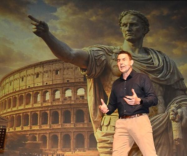 Un format sensazionale la presentazione di Vannacci a Montecatini del nuovo partito “Futuro Nazionale” (Photogallery)