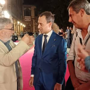 d1faf310-7f99-4cb6-80b3-2f41623e051b