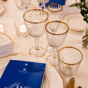 ef5b5261-6906-49c4-b1b8-cccef5d13d79