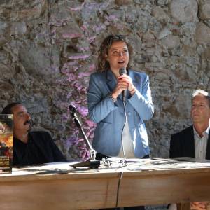 82476308-1608-4f90-9649-84c96dd2055d