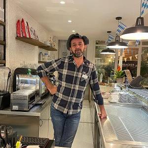 18dad0b1-83d8-42ab-ad40-a02b18a4e2f0