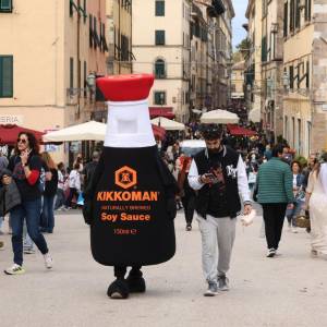 ee1c7581-434a-4a51-84a6-a9a18eb8ab43