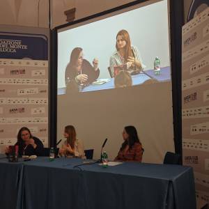 db9d4659-4139-4500-b75b-88b0ed98c987