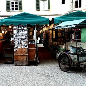 la_piazzetta_lucca_2