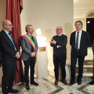 7958d3fb-663c-4d11-a0eb-e49d9e49c4fe