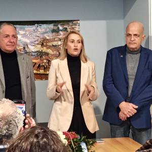 ebed7a36-4999-4669-8e26-5b9289d4ce7a