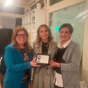 b7c27071-45b8-4b85-a643-44f4a3c03f59