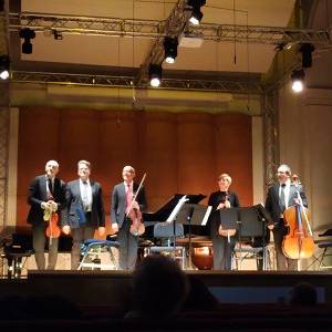 53de1b21-efde-4dc1-ad5f-80e7c4c43b4c