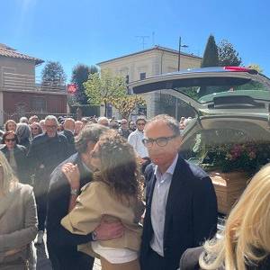 d2929cad-6a77-45d4-abd8-f83a9d50dbef