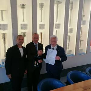 7d7cb4b0-a951-4c08-b3ef-941220ee964b