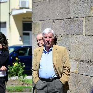 326c5310-bec3-4640-bcac-12cc1035f2a3